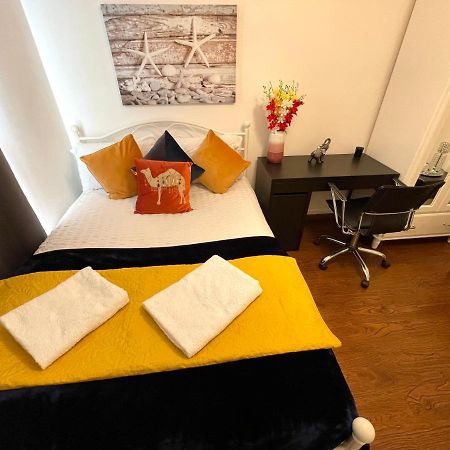 London Stratford Luxury House, 5 Minutes Walk Station, Westfield, 3 Bedrooms 3 Bathrooms, Reception, Garden, Parking Buitenkant foto