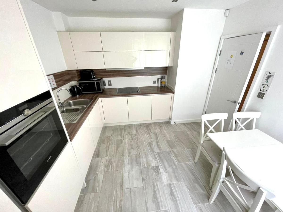 London Stratford Luxury House, 5 Minutes Walk Station, Westfield, 3 Bedrooms 3 Bathrooms, Reception, Garden, Parking Buitenkant foto