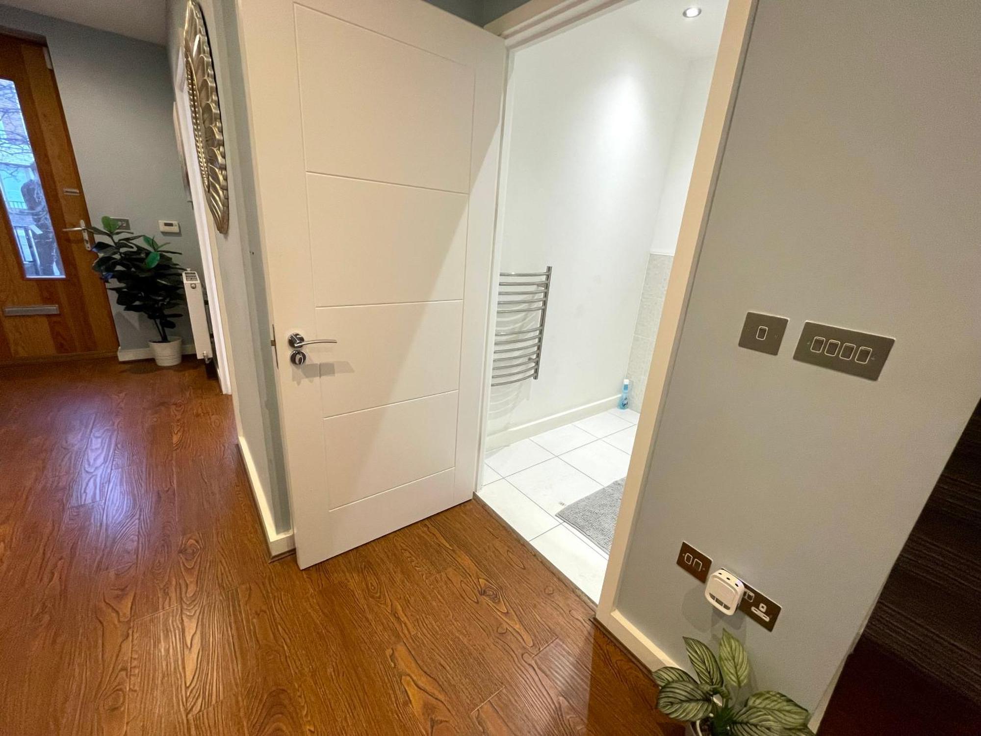 London Stratford Luxury House, 5 Minutes Walk Station, Westfield, 3 Bedrooms 3 Bathrooms, Reception, Garden, Parking Buitenkant foto