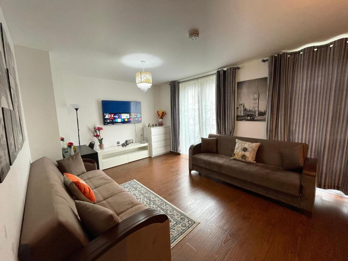 London Stratford Luxury House, 5 Minutes Walk Station, Westfield, 3 Bedrooms 3 Bathrooms, Reception, Garden, Parking Buitenkant foto